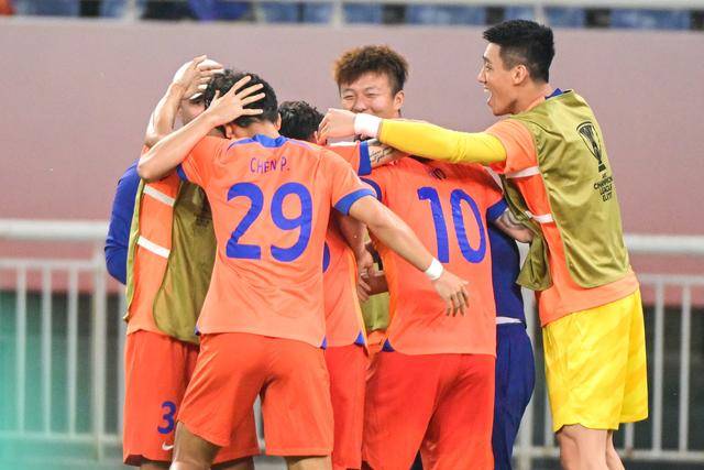 约基奇35+7+7爱德华兹44分 掘金力克森林狼2-2