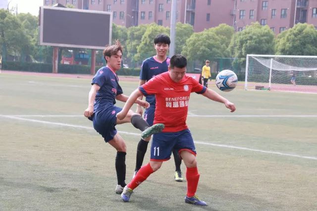 西甲-维尼修斯戴帽贝林厄姆破门 皇马4-0胜