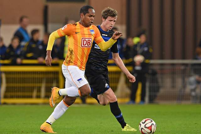 韩德君20分辽宁胜青岛 张宁31分山西负吉林